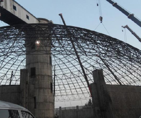 玉树网架分条或分块安装法